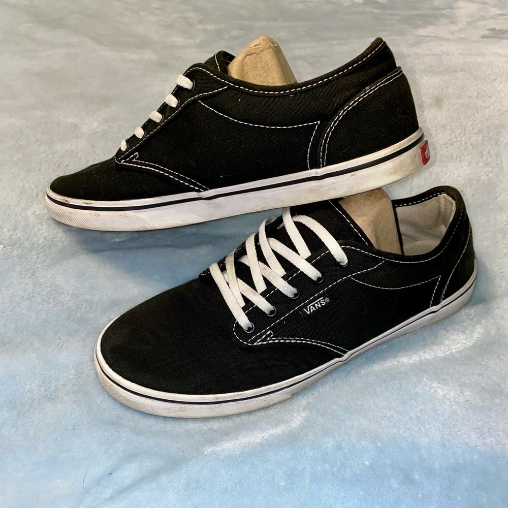 Women’s vans off the wall sneakers black size 8.5